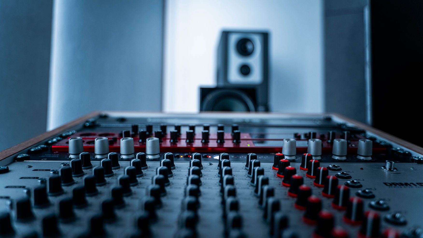studio main